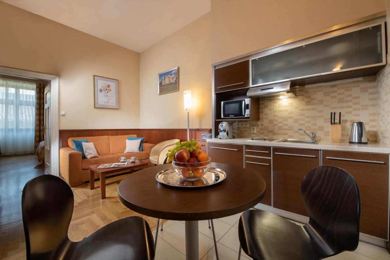 Red Brick Apartments Krakow Exterior photo